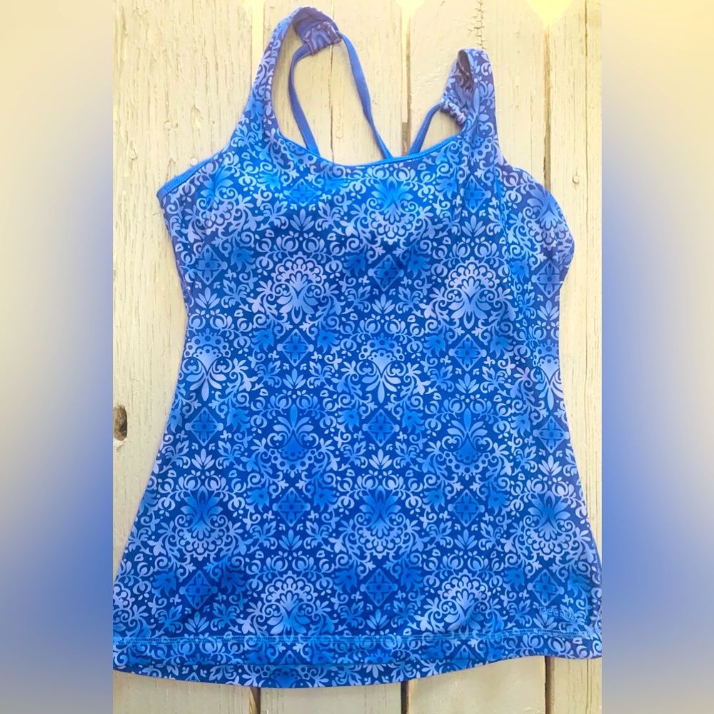 🟣🟣🟣Reebok- Vintage Strappy Workout Top🟣🟣🟣🟣